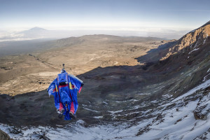 Валерий Розов вновь совершил бейс-прыжок с вершины Пти Дрю